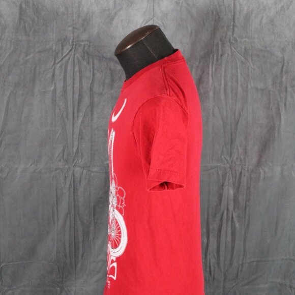 Skateboard Shirt - Famous Lowrider Skeleton Graphic - Men's Small - Picture 4 of 8